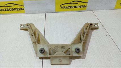 Кронштейн кулисы КПП Touareg Кронштейн кулисы КПП Touareg