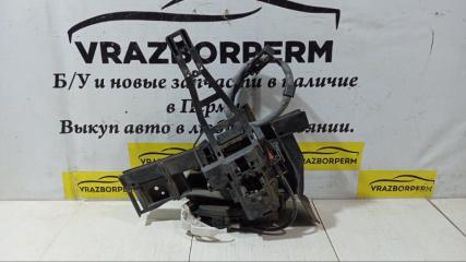 Замок двери задний левый Ford Focus