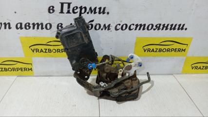Замок двери задний левый Hyundai Accent