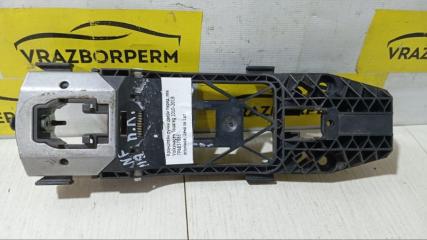 Кронштейн ручки двери Volkswagen Touareg