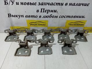 Запчасть петля двери передняя левая Renault Logan