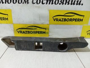 Запчасть кронштейн бампера передний правый Ford Focus 2