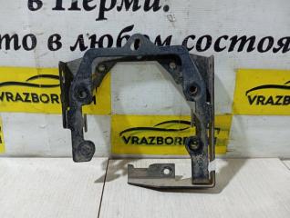 Кронштейн ПТФ правый Mitsubishi Outlander Б/У Кронштейн ПТФ правый Mitsubishi Outlander