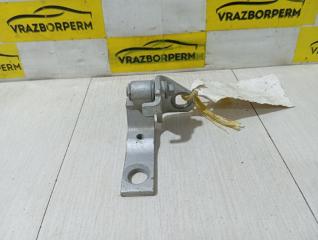 Фото запчасти петля двери нижняя задняя правая Ford Focus 3 Б/У запчасть Запчасть петля двери нижняя задняя правая Ford Focus 3