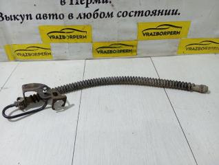 Фото запчасти шланг тормозной задний левый Volkswagen Touareg Б/У запчасть Запчасть шланг тормозной задний левый Volkswagen Touareg