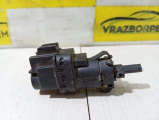 Запчасть датчик педали тормоза Volvo V60