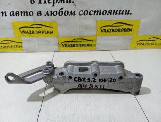 Запчасть кронштейн двигателя правый Skoda Fabia