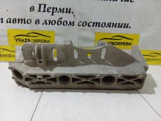 Фото запчасти кронштейн коллектора RENAULT LOGAN 2014 Б/У запчасть Запчасть кронштейн коллектора RENAULT LOGAN 2014