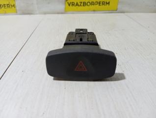 Кнопка аварийной сигнализации Renault Duster