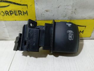 Запчасть блок управления магнитолой Renault Megane 3