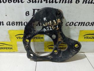 Запчасть кронштейн (сопут. товар) задний правый Nissan Leaf