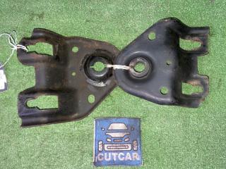 Запчасть крепление балки подвески переднее FORD EXPLORER 2011