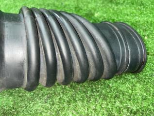 Патрубок воздушного фильтра IQ KGJ10 1KR-FE