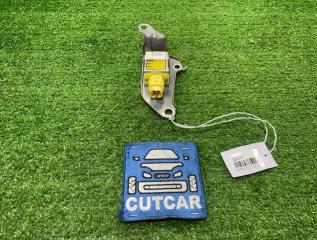 Запчасть датчик подушки безопасности передний правый TOYOTA PROGRES 2000