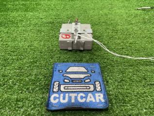 Запчасть блок управления дверьми TOYOTA CRESTA 1996