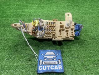 Запчасть блок предохранителей салонный TOYOTA PROGRES 2000