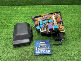 Запчасть блок предохранителей под капот TOYOTA CALDINA 2007