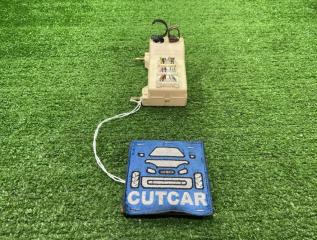 Запчасть блок предохранителей салонный TOYOTA PROGRES 2000