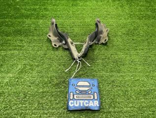 Запчасть петля капота TOYOTA PROGRES 2000