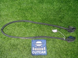 Запчасть уплотнительная резинка боковой двери передняя левая TOYOTA CROWN 1997