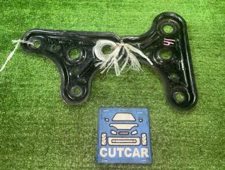 Фото запчасти крепление балки подвески переднее TOYOTA MARK II 2000 контрактная запчасть Запчасть крепление балки подвески переднее TOYOTA MARK II 2000