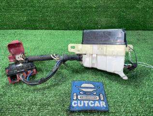 Запчасть блок предохранителей под капот TOYOTA PROBOX