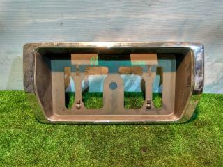 Вставка между стопов задняя TOYOTA CROWN