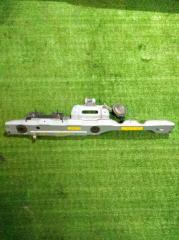 Рамка радиатора NISSAN CUBE 1998-2002