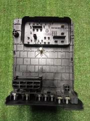 Фото запчасти блок предохранителей VOLKSWAGEN PASSAT 17.03.2008 контрактная запчасть Запчасть блок предохранителей VOLKSWAGEN PASSAT 17.03.2008