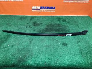 Молдинг лобового стекла передний правый TOYOTA IPSUM 2001-2009