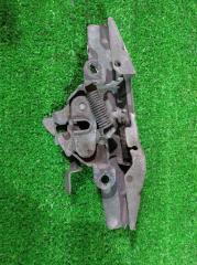 Замок капота TOYOTA AVENSIS 01.2004 контрактная Замок капота TOYOTA AVENSIS 01.2004