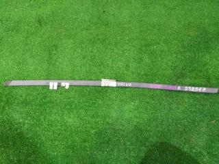 Молдинг лобового стекла правый VOLVO V70 06.2008