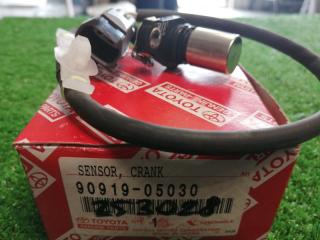 Датчик положения коленвала TOYOTA новая Датчик положения коленвала TOYOTA