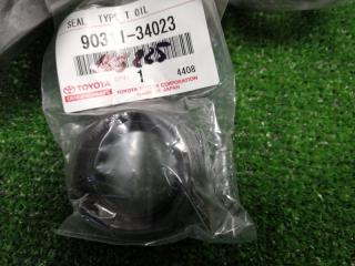 Сальник привода правый TOYOTA новая Сальник привода правый TOYOTA