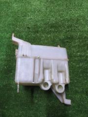 Бачок омывателя TOYOTA TOWN ACE NOAH контрактная Бачок омывателя TOYOTA TOWN ACE NOAH