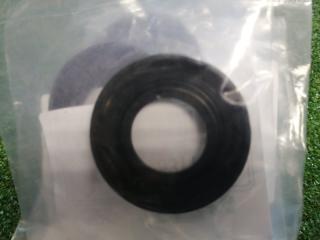 Сальник свечного колодца NISSAN