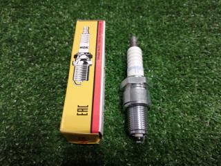 Свеча зажигания новая Свеча зажигания