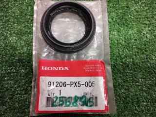 Сальник привода HONDA новая Сальник привода HONDA