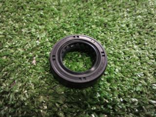 Сальник масляного насоса TOYOTA новая Сальник масляного насоса TOYOTA