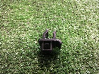 Клипса TOYOTA новая Клипса TOYOTA