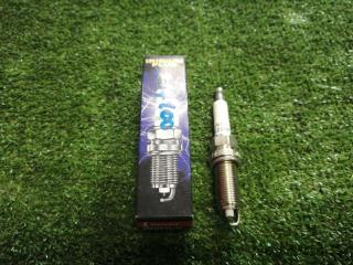 Свеча зажигания новая Свеча зажигания