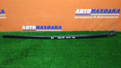 Молдинг лобового стекла передний правый TOYOTA IPSUM 2001-2003