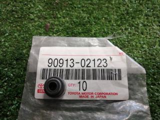 Колпачок маслосъемный TOYOTA