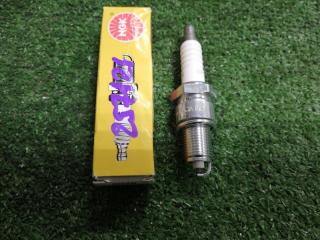 Свеча зажигания новая Свеча зажигания