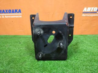 Крепление запаски NISSAN MISTRAL 1994-1999 контрактная Крепление запаски NISSAN MISTRAL 1994-1999