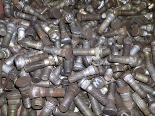 Шпилька колесная контрактная Шпилька колесная