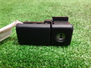 Ручка замка бардачка TOYOTA PROGRES