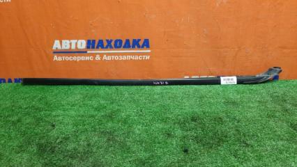 Молдинг лобового стекла передний правый TOYOTA IPSUM 2003-2009