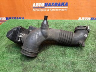 Патрубок воздушного фильтра TOYOTA ISIS 2004-2009