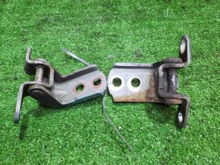 Петля двери передняя левая NISSAN BLUEBIRD SYLPHY 2005-2012